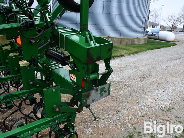 glencoe-8r30-cultivator-image-16