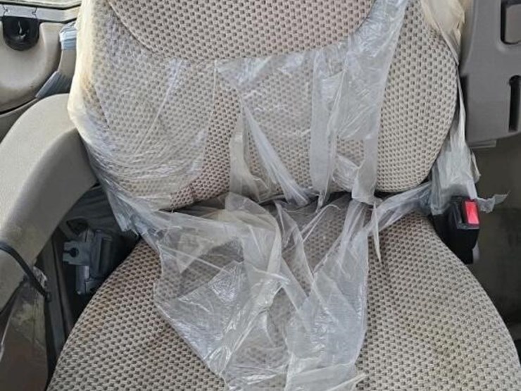 john-deere-6420-image-16