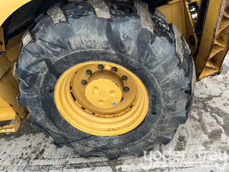 2011-caterpillar-420e-image-11