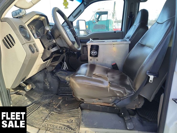 2009-ford-f550-image-13