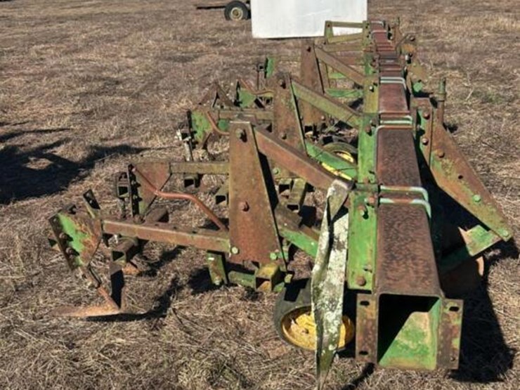 john-deere-825-image-2