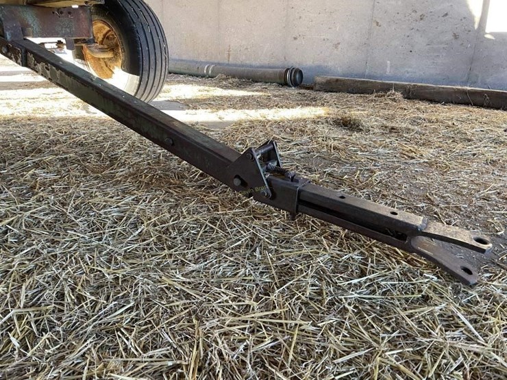 k-&-k-16'-hay-wagon-image-7