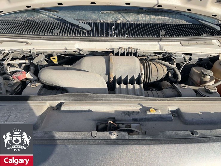 2011-ford-cargo-image-24