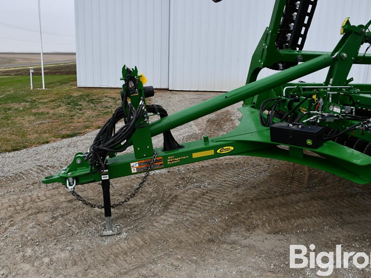 2020-john-deere-2660vt-image-9