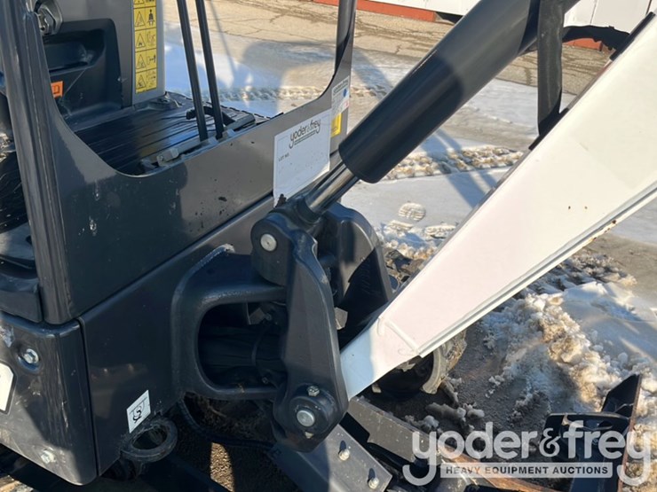 2022-bobcat-e20-image-13