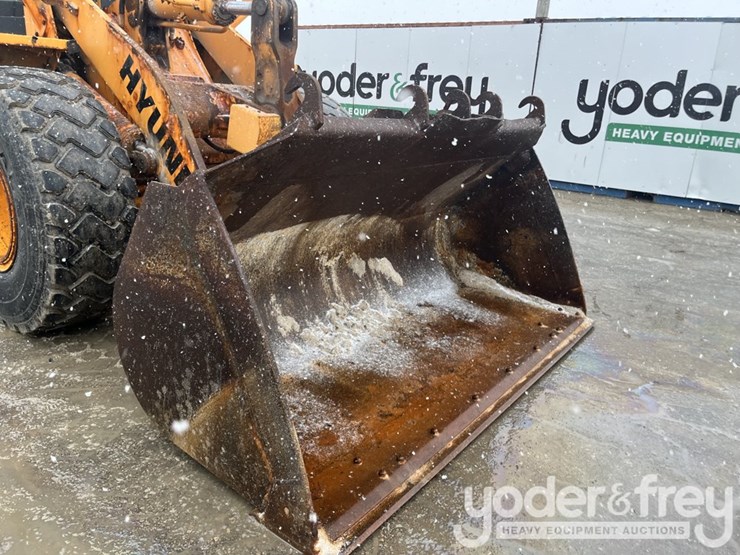 2016-hyundai-hl955-image-39