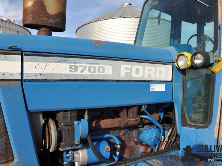 1978-ford-9700-image-12