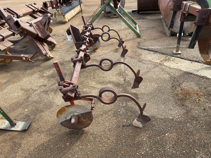 #7779-•-2-row-cultivator-image-5