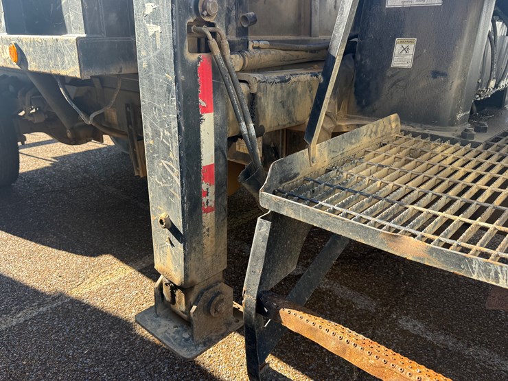 2018-international-durastar-4400-image-28