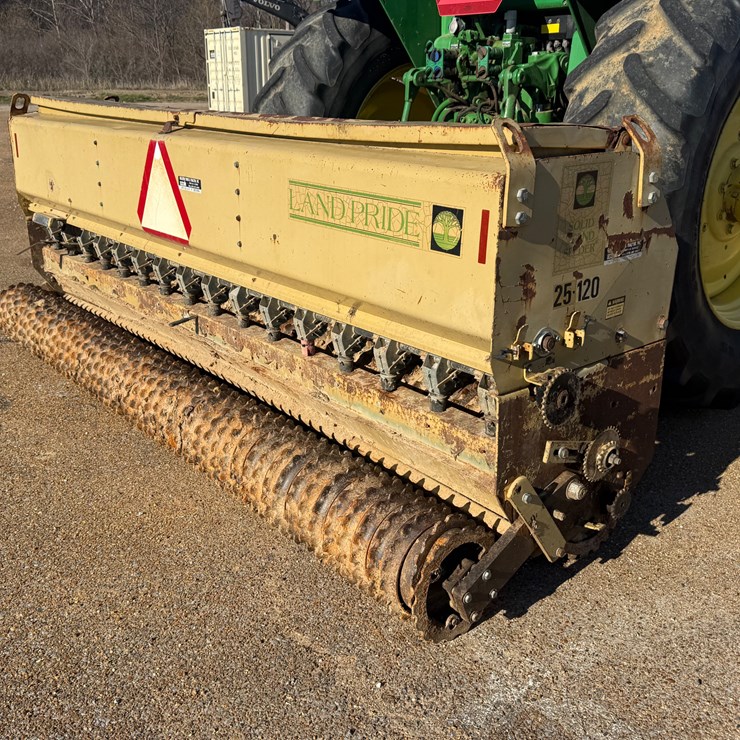 #7829 • Land Price/Great Plains Seeder