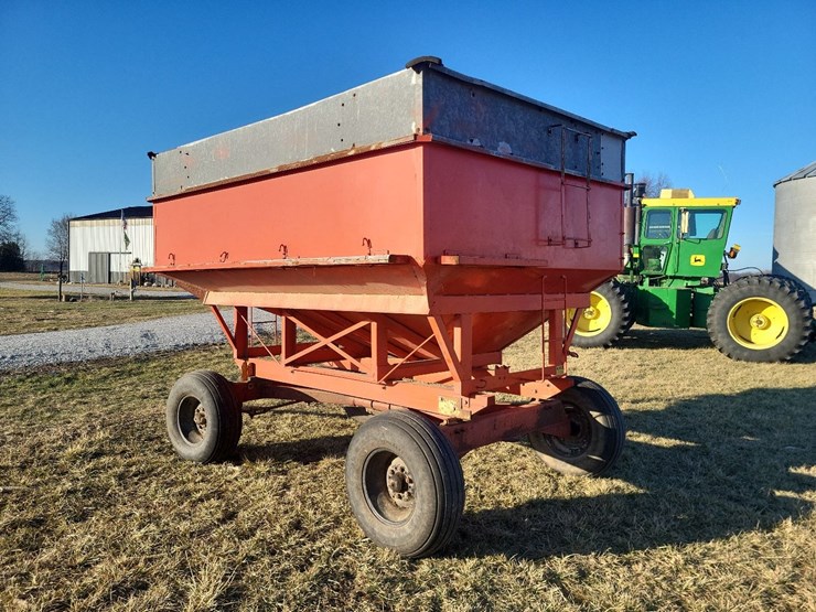 hopper-wagon-w/westendorf-running-gear-image-3