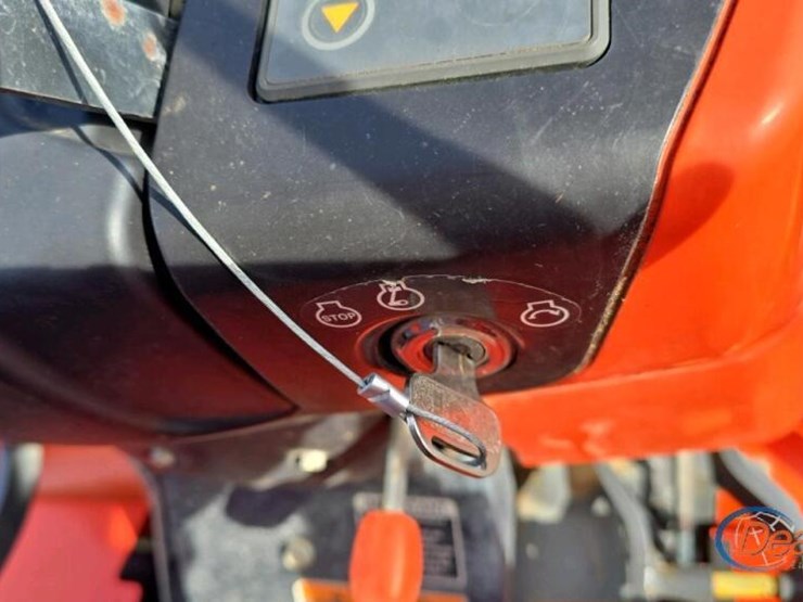 2015-kubota-la1154-image-27