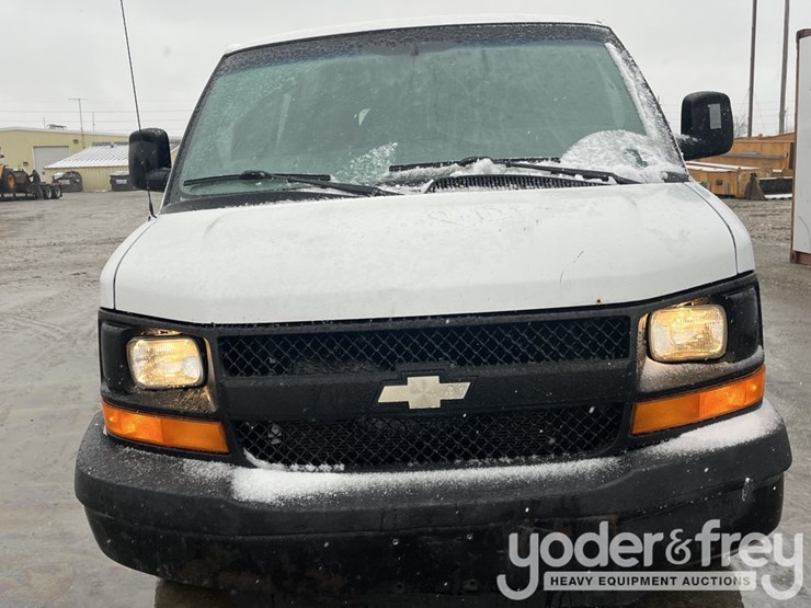 2009-chevrolet-express-3500-image-40