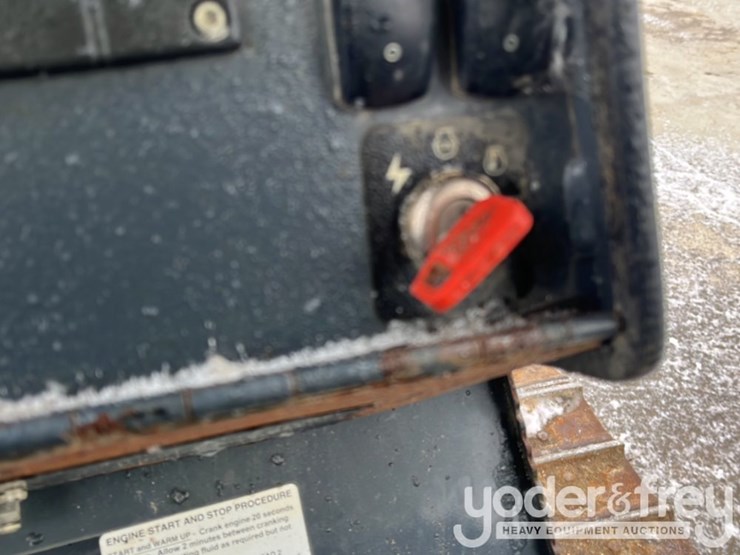 2015-deere-450j-image-33