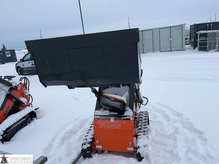 2026-unused-captok-ck36c-tracked-mini-skid-steer-image-2