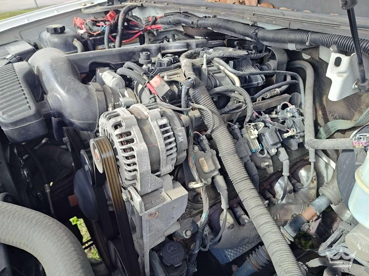 2012-chevrolet-tahoe-image-30