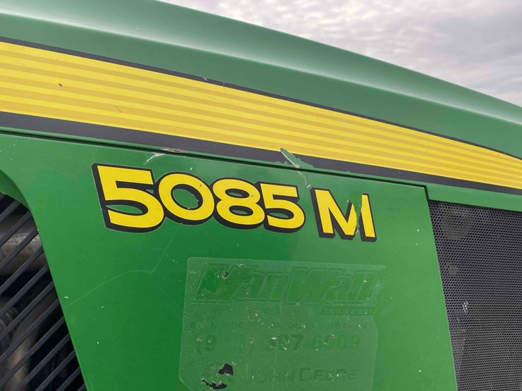2013-john-deere-5085m-image-54