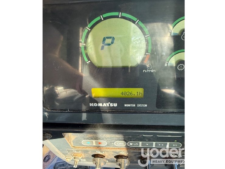 2005-komatsu-d65ex-15-image-12