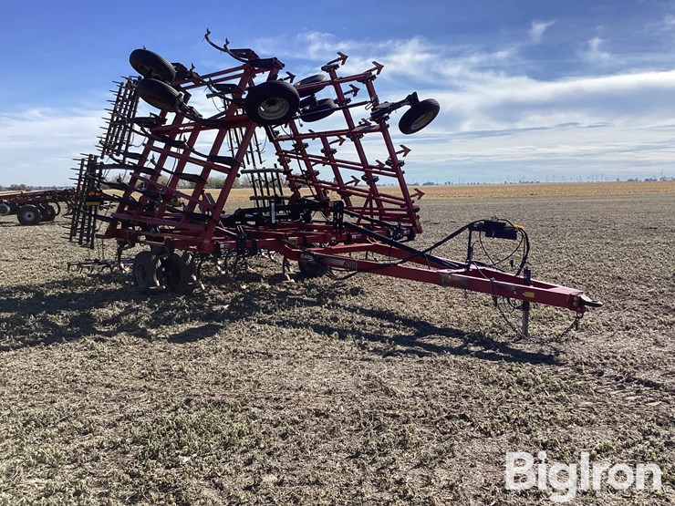 2011-case-ih-200-image-3