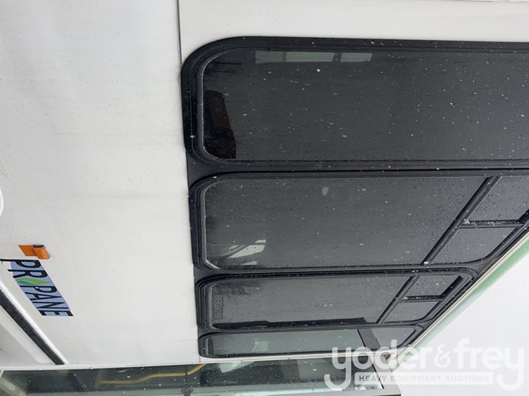 2014-ford-e450-image-34