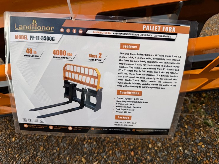 #7923-•-skid-steer-pallet-forks-image-2