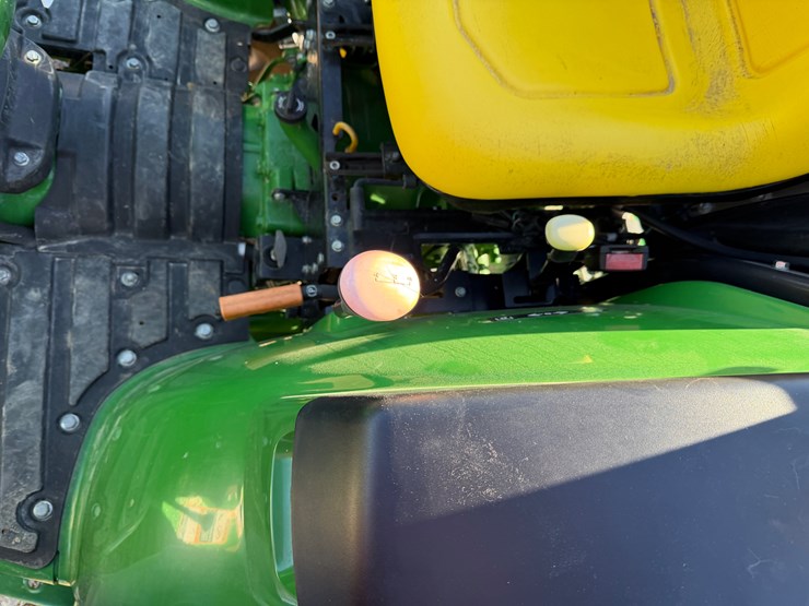 2025-john-deere-3025d-image-13