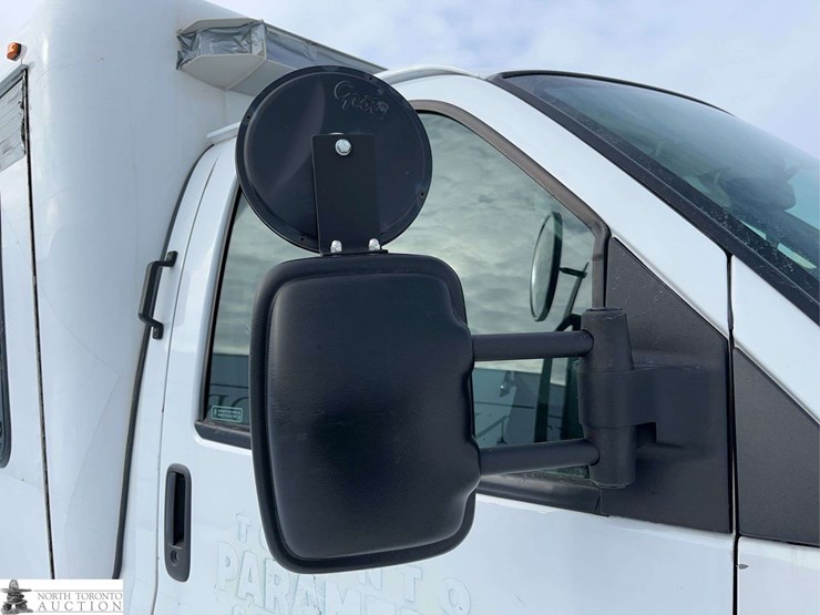 2017-chevrolet-express-s/a-ambulance-image-48