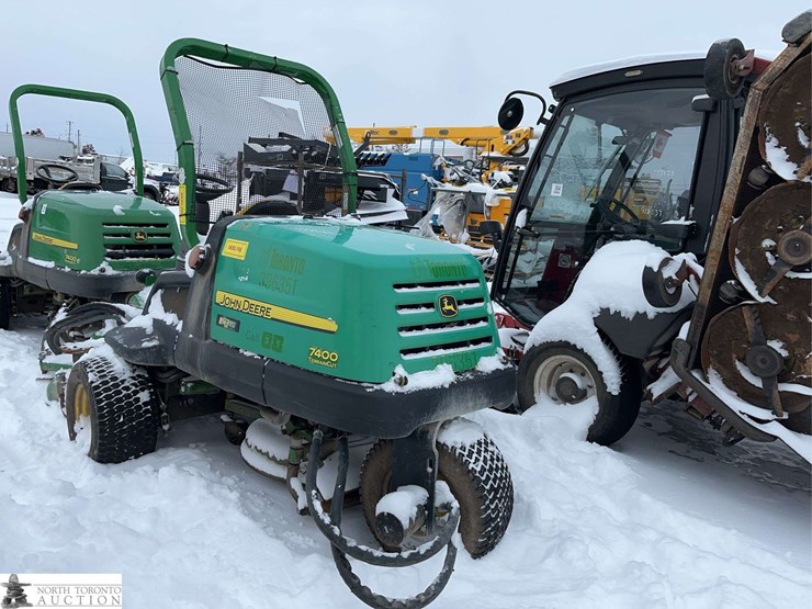 2013-john-deere-7400-image-6