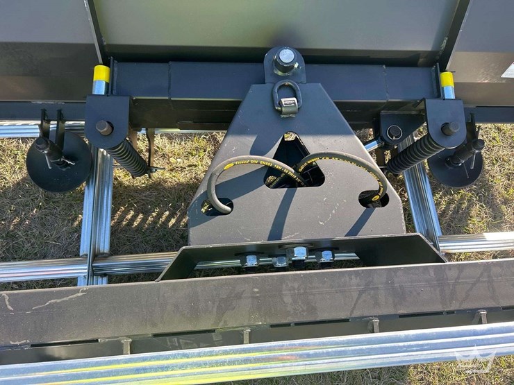 2025-pabreak-6-way-84in.-serrated-hydraulic-dozer-blade-skid-steer-attachment-image-5