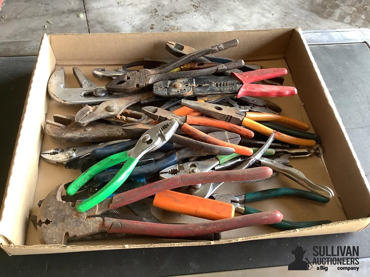 assorted-pliers-image-4
