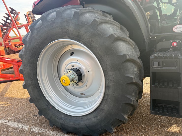 case-ih-145-image-26