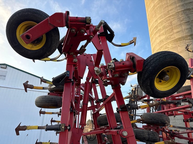 sunflower-44’-cultivator-image-19