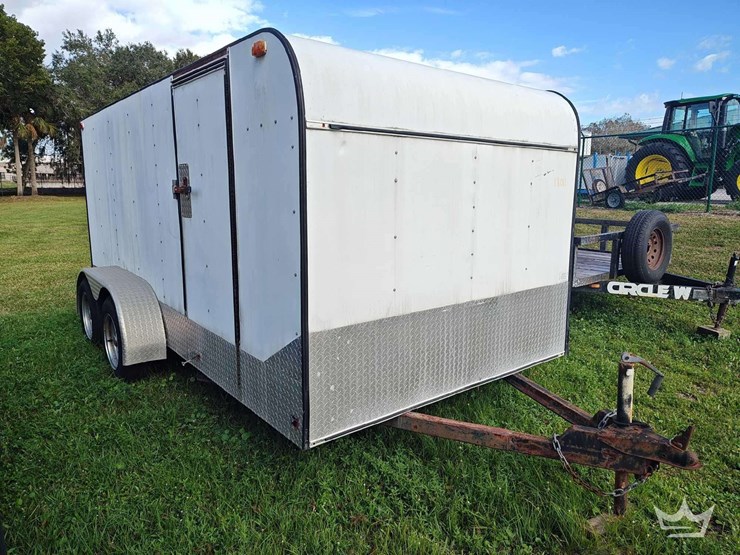 2002-custom-trailer-image-2