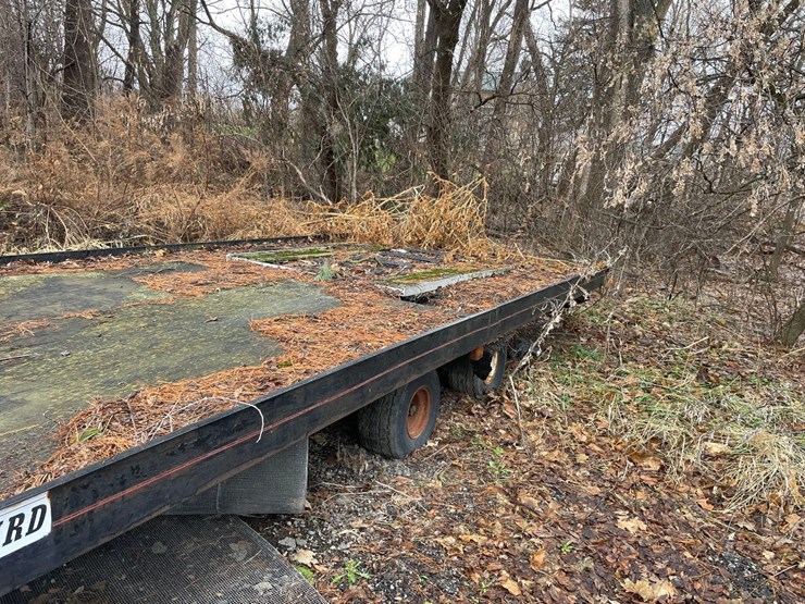 snowmobile-trailer-for-4-snowmobiles-image-4