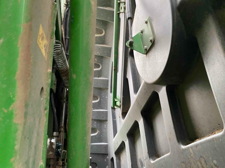 mchale-750-v6-round-baler,-image-31