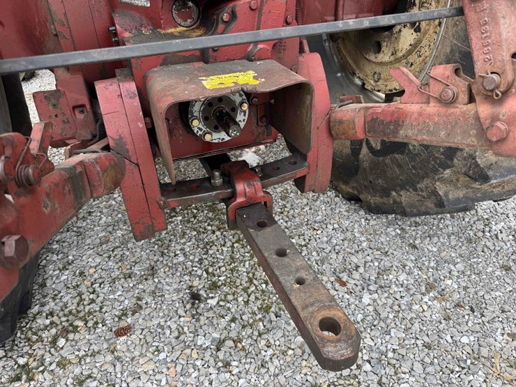 1973-allis-chalmers-7050-tractor-image-16