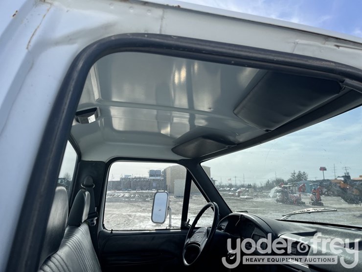 1993-ford-f-super-duty-image-11