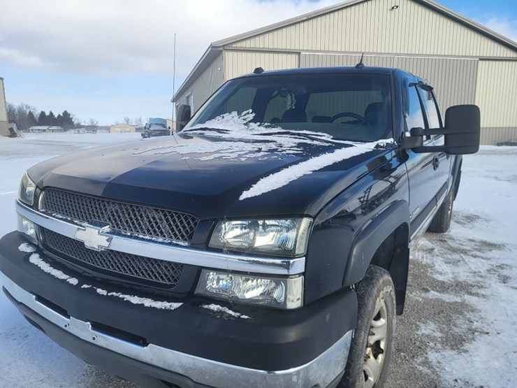 2004-chevrolet-2500hd-image-10