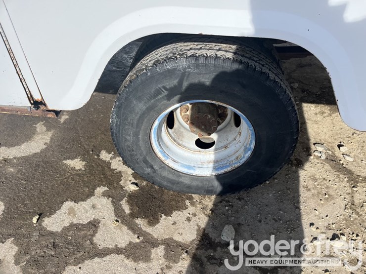 1993-ford-f-super-duty-image-41