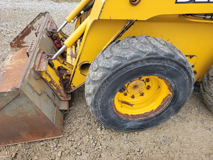 2007-john-deere-317-image-3