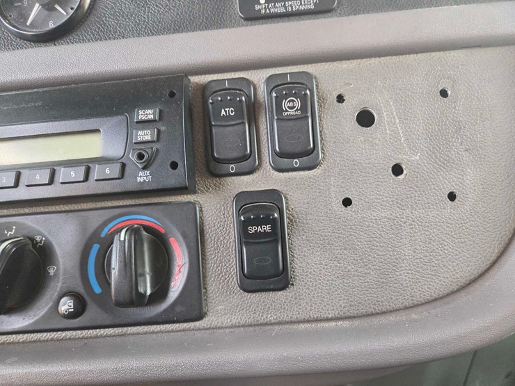 2013-peterbilt-388-image-85