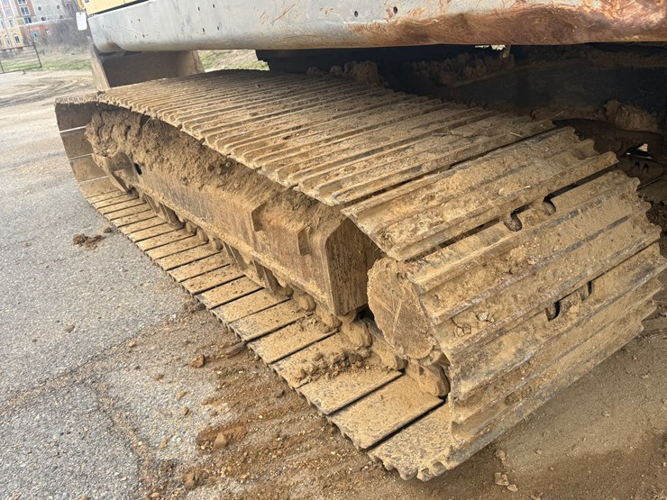 volvo-ec330-image-14