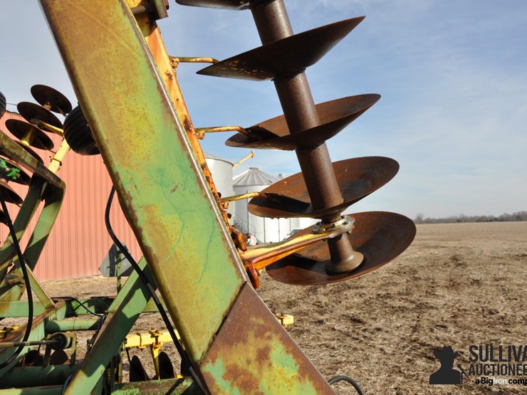 john-deere-230-image-15