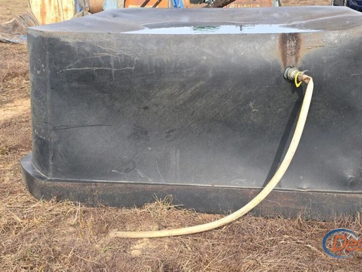 8x8-plastic-square-tub-image-3