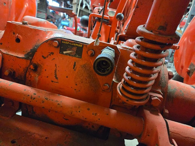 1952-allis-chalmers-wd-tractor-image-24