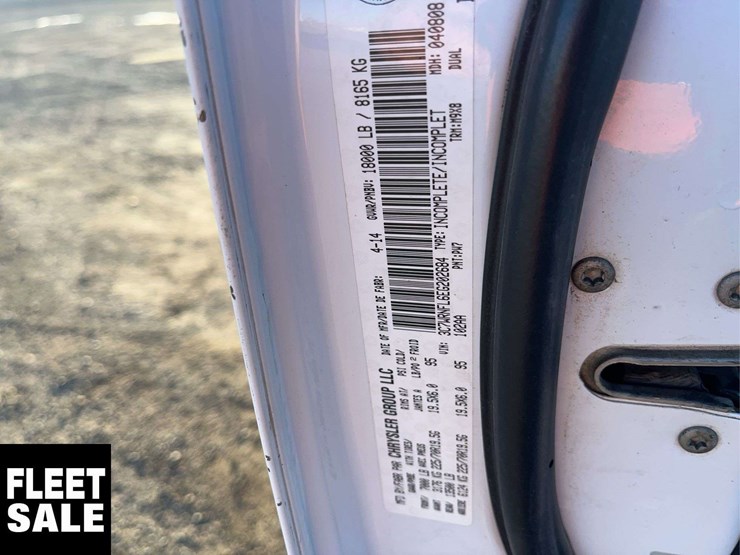 2014-ram-5500-4x4-s/a-bucket-truck-image-27