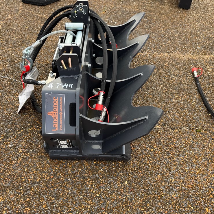 #7944 • Skid Steer Hyd Winch