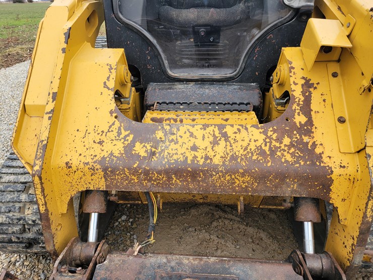 2016-caterpillar-299d-image-12