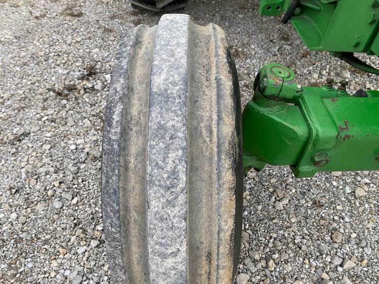 2013-john-deere-5085m-image-56