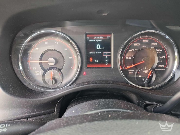 2013-dodge-charger-sedan-image-25